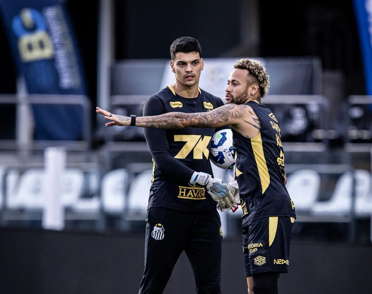 mesmo-lesionado,-neymar-e-relacionado-e-pode-reforcar-o-santos