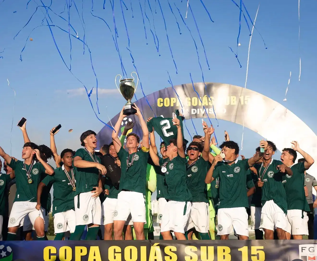 goias-conquista-dobradinha-na-copa-goias-com-titulos-no-sub-13-e-sub-15