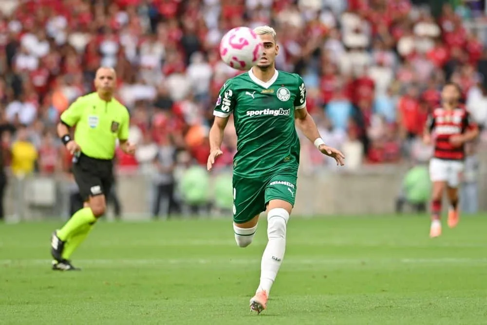 bap-decidiu-nao-exercer-opcao-de-compra-de-andreas-pereira-e-enterrou-permanencia-do-meia-no-flamengo-em-2022