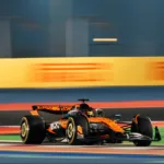 oscar-piastri-crava-a-pole-da-ultima-corrida-sprint-do-ano;-bortoleto-e-o-13o