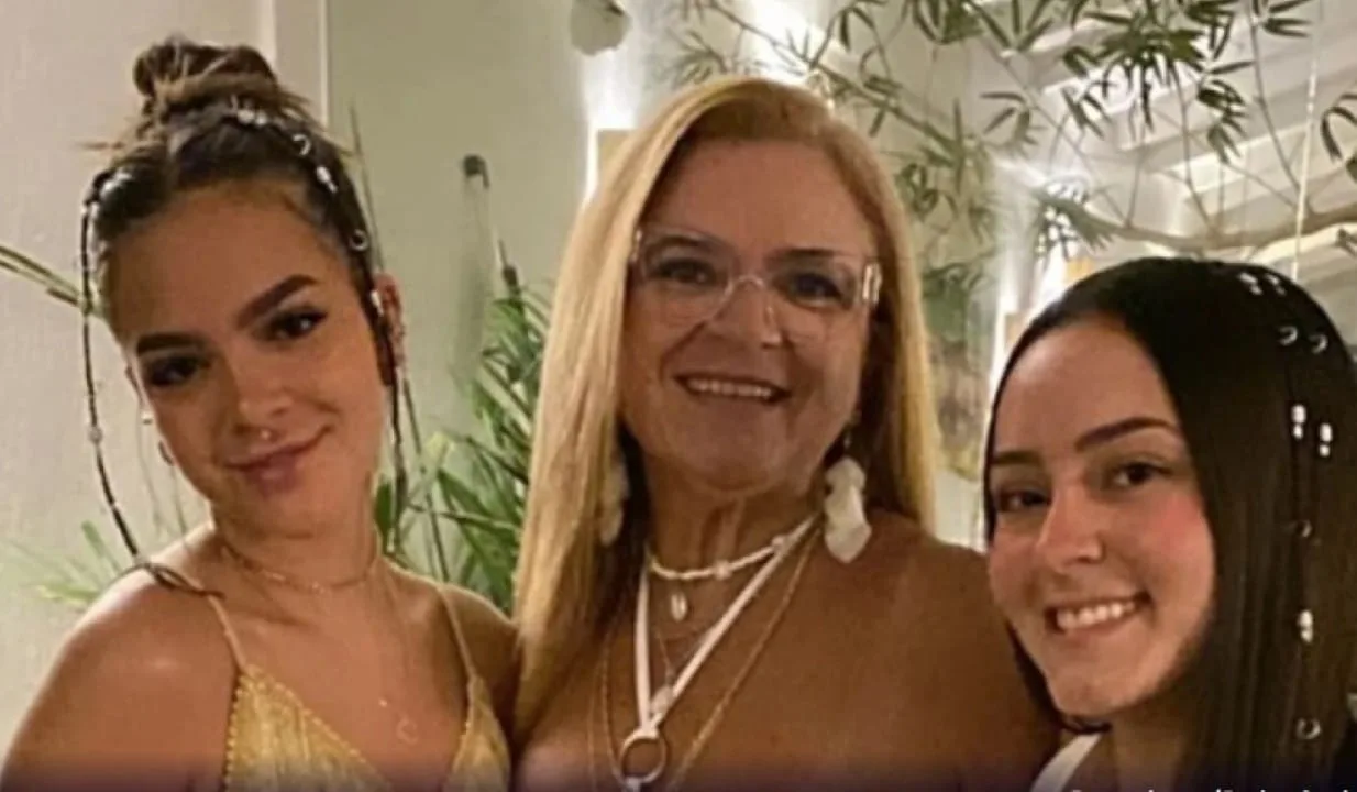 empresaria-debora-maia,-mae-de-mel-maia,-e-encontrada-morta-aos-53-anos-no-rio-de-janeiro:-entenda-como-era-o-laco-familiar