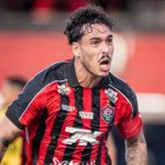 com-gol-de-ex-goias,-vitoria-vence-mirassol-e-se-mantem-fora-do-z-4