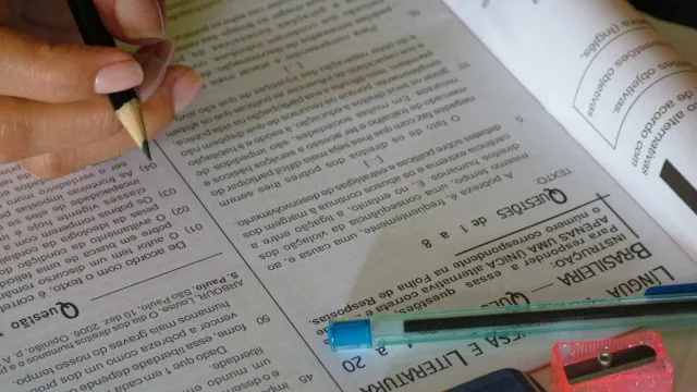 Enem 2025: gabarito oficial com as tr&ecirc;s quest&otilde;es anuladas ser&aacute; divulgado nesta quarta