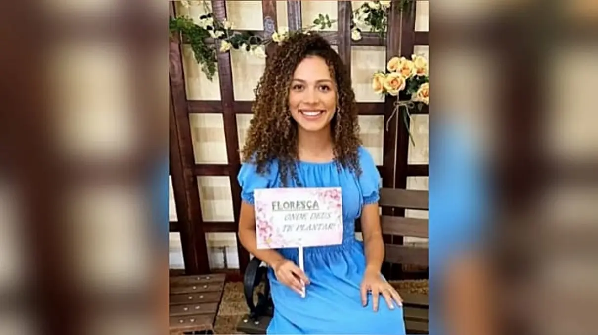 cantora-gospel-adriana-lazara-morre-aos-28-anos,-semanas-apos-a-morte-do-pai,-em-goiania