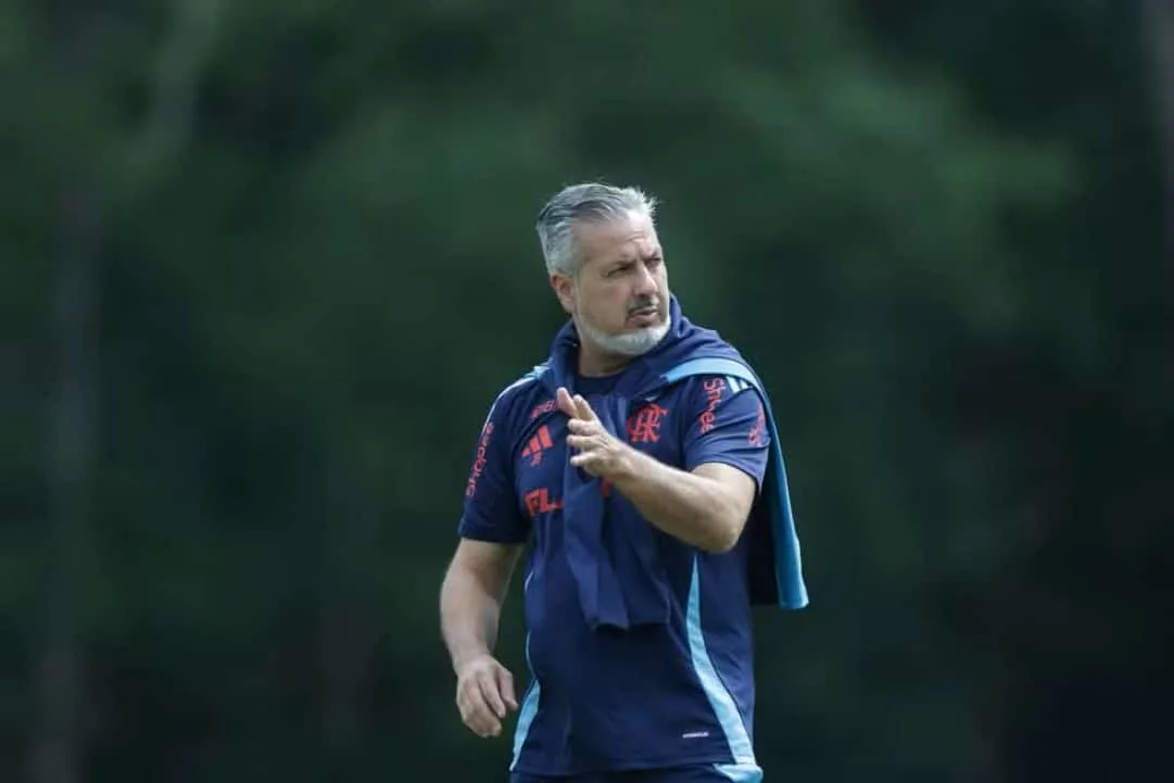 flamengo-acelera-negociacoes-por-goleiro-e-zagueiro-no-mercado-brasileiro-para-reforcar-elenco-em-2026