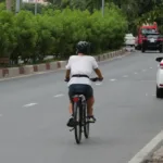 ciclista-e-atingido-por-carro-e-motorista-foge-sem-prestar-socorro-em-goiania:-‘falta-de-atencao-dele’