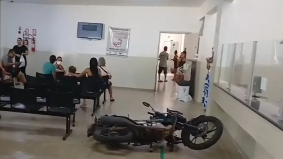 fim-de-semana-tenso:-upa-itaipu-registra-invasao-de-moto-e-depredacao-por-paciente-em-surto