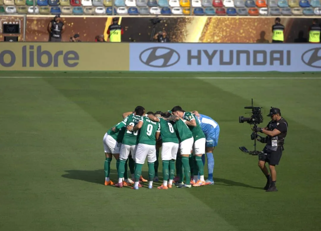 sem-titulos-em-2025,-palmeiras-mantem-abel-e-conta-com-weverton,-lucas-e-paulinho-em-2026