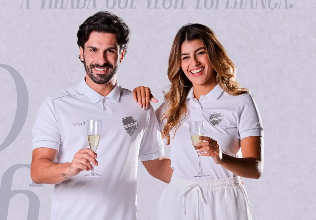 vila-nova-lanca-uniforme-comemorativo-para-a-virada-do-ano