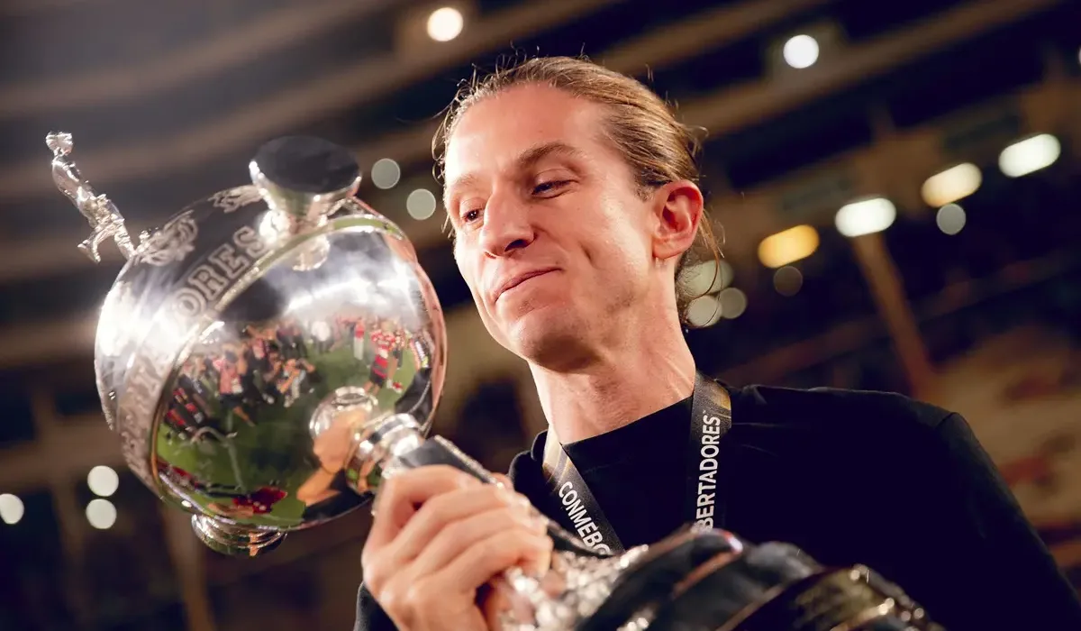 se-vencer-o-brasileirao,-filipe-luis-ficara-a-uma-taca-do-numero-de-conquistas-do-guardiola-em-sua-estreia-no-barcelona