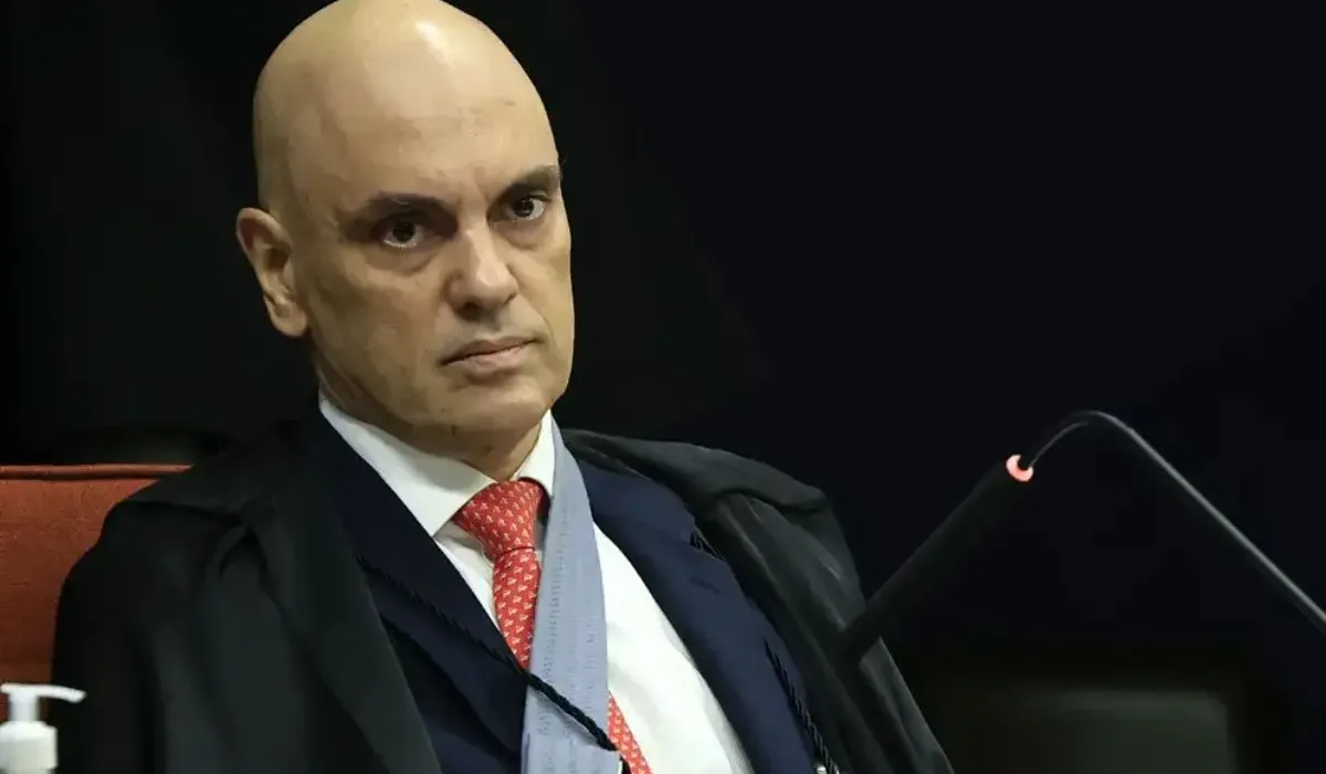 moraes-restringe-fisioterapia,-mas-libera-visita-de-cardiologista-a-bolsonaro