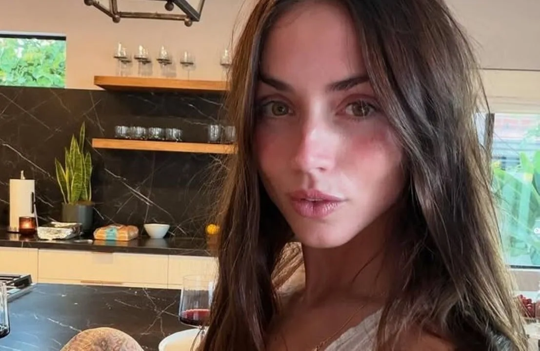 ana-de-armas-exibe-forma-fisica-em-treino-pos-feriado-e-avanca-em-negociacoes-para-filme-com-del-toro-e-diaz