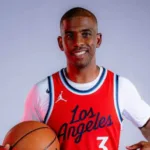 clippers-dispensam-chris-paul-de-forma-inesperada-ao-envia-lo-para-casa-durante-road-trip-na-temporada-de-despedida