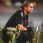 filipe-luis-e-diretoria-do-flamengo-debatem-possiveis-adeus-de-michael-e-cebolinha