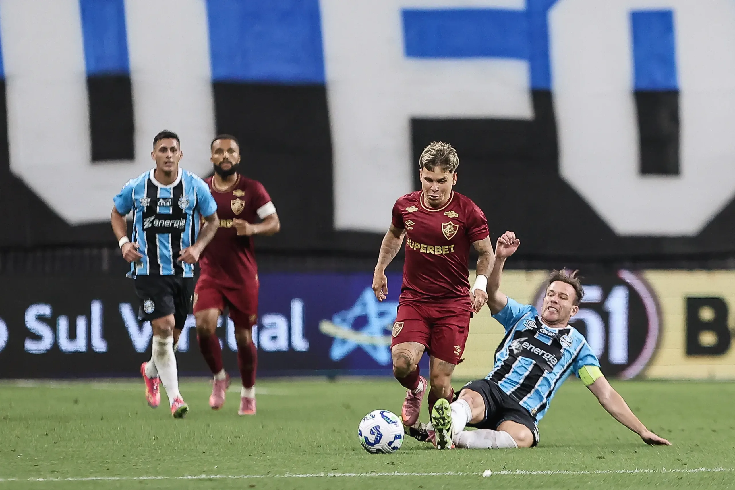 lei-do-ex-em-dose-dupla!-soteldo-decide-contra-o-gremio