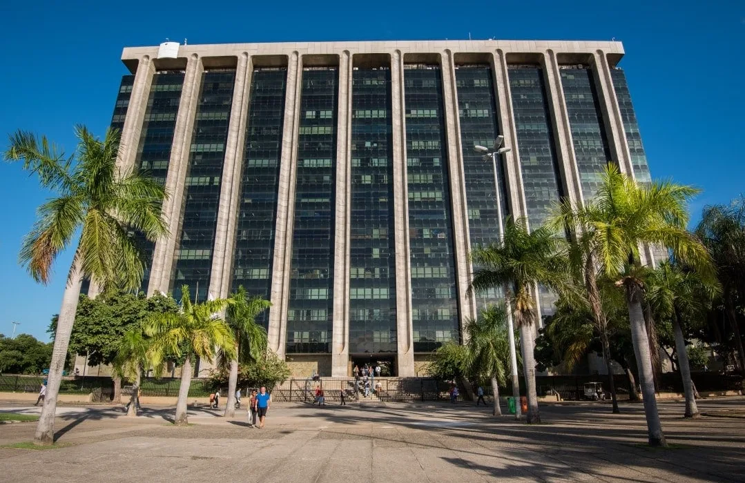 prefeitura-do-rio-libera-pagamento-do-acordo-de-resultados-de-2024-no-fim-de-dezembro-com-bom-desempenho