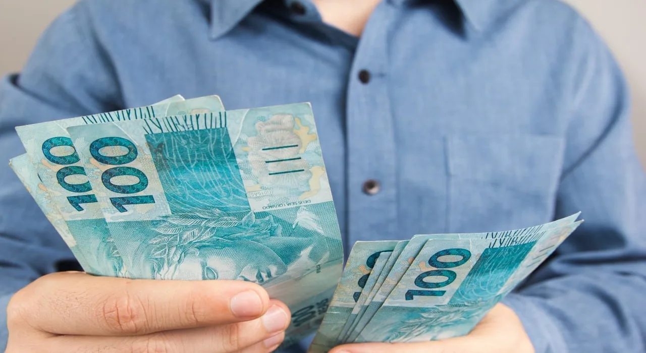 quinto-dia-util:-clt-define-5-de-dezembro-como-prazo-final-para-deposito-salarial-de-novembro-em-todo-pais