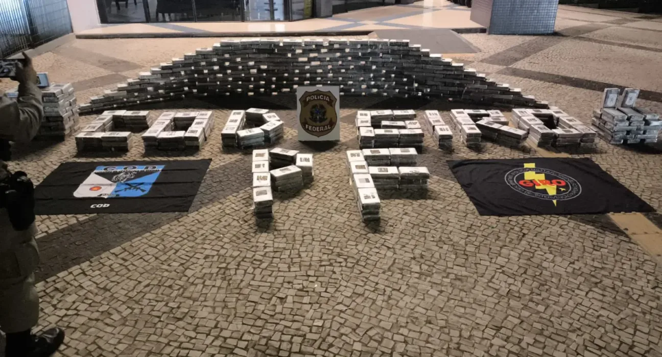 pm-apreende-caminhao-carregado-com-cocaina-avaliada-em-r$-37-milhoes,-em-goias