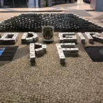 pm-apreende-caminhao-carregado-com-cocaina-avaliada-em-r$-37-milhoes,-em-goias