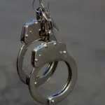 homem-e-preso-suspeito-de-agredir-a-mae-com-facadas,-em-ceres