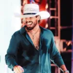 ze-felipe-altera-letra-de-“onde-anda”-em-show-em-portugal-para-homenagear-cabelo-preto-de-ana-castela-apos-divorcio-de-virginia-fonseca