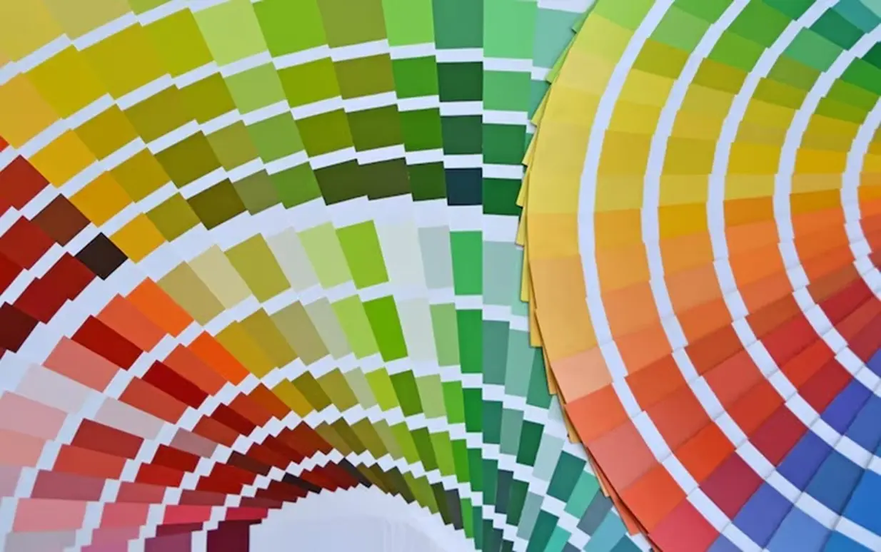 pantone-escolhe-a-cor-do-ano-para-2026;-veja-a-tonalidade-‘cloud-dancer’