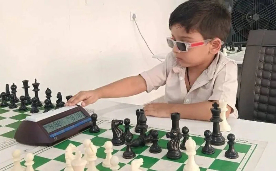 indiano-de-3-anos-quebra-recorde-e-vira-o-mais-jovem-jogador-ranqueado-pela-fide-na-historia