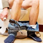 ladrao-engole-joia-de-r$-106-mil-e-policia-espera-6-dias-ate-ele-expelir-“naturalmente”;-veja-foto