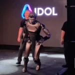 robo-humanoide-da-russia-leva-tombo-e-cai-de-cara-ao-ser-apresentado;-veja-video