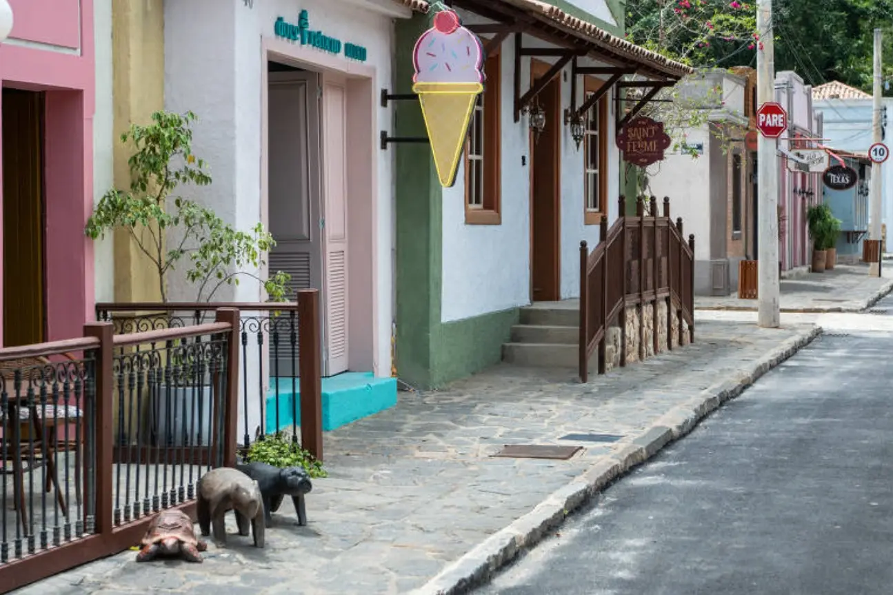 globo-recria-pirenopolis-e-cidade-de-goias-em-estudio-para-proxima-novela;-veja-fotos