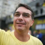 flavio-bolsonaro-anuncia-comeco-de-negociacoes-para-2026-com-anistia