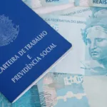 trabalhadores-aguardam-segunda-parcela-do-13o-salario;-limite-de-19-de-dezembro-gera-multas-de-r$-170,25-por-empregado-em-2025