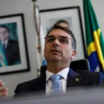 flavio-bolsonaro-admite-que-pode-abandonar-candidatura:-‘eu-tenho-um-preco-para-isso’-–-o-globo
