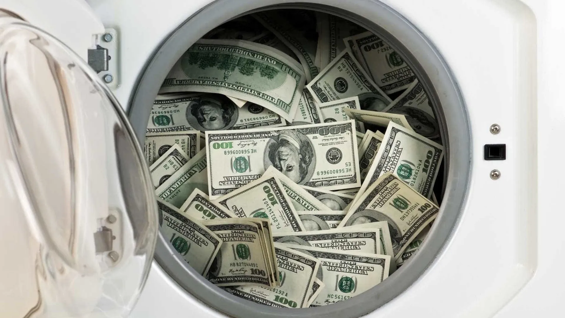 empresarios-suspeitos-de-lavar-dinheiro-do-pcc-se-entregam-a-policia-em-sp