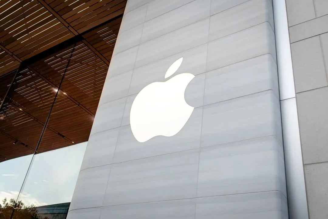 Apple Cyber Monday 2025: Hoka, Apple e Dyson lideram as Melhores Ofertas