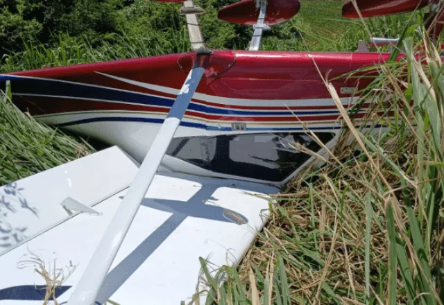 Foto JPG 3 72ea66f753 Avião Realiza pouso de emergência em Santa Catarina Devido a fumaça na