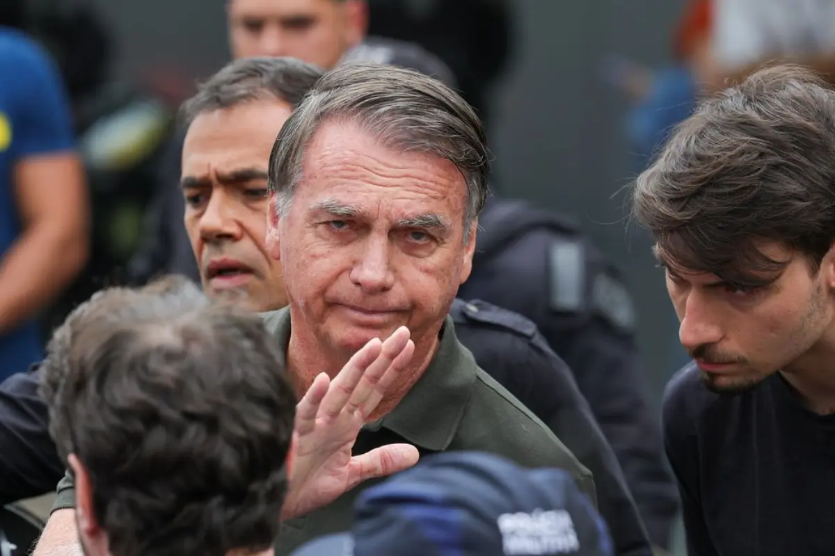 bolsonaro-pede-smart-tv-e-visita-de-dois-lideres-evangelicos-na-prisao