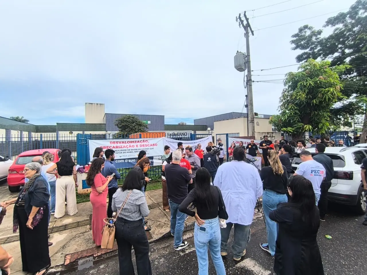 profissionais-credenciados-da-saude-de-goiania-paralisam-atividades-nesta-terca-(13)