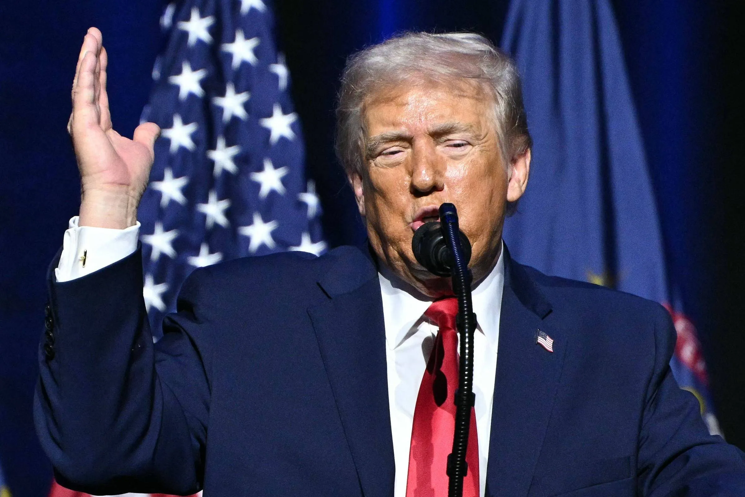 trump-pode-explodir-o-mundo,-mas-financa-quer-evitar-estouro-do-dolar-e-do-credito-dos-eua-–-folha-de-s.paulo