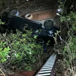 ponte-na-go-521-tem-3a-queda-de-carro-sobre-linha-ferrea-em-6-dias,-em-cidade-ocidental