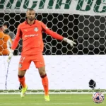 Palmeiras se despede de Weverton, que tem caminho livre para acertar com o Grêmio 3 palmeiras-se-despede-de-weverton,-que-tem-caminho-livre-para-acertar-com-o-gremio