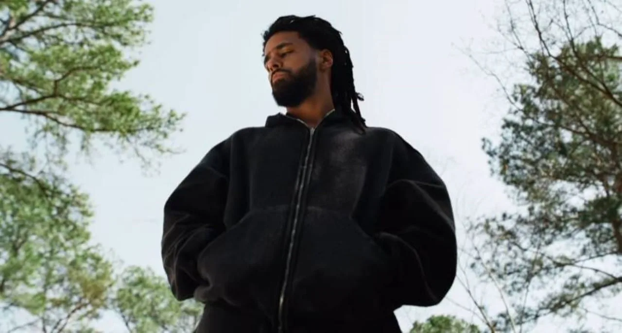 rapper-j.-cole-revela-data-de-the-fall-off-e-abre-pre-venda-de-edicao-limitada-em-vinil