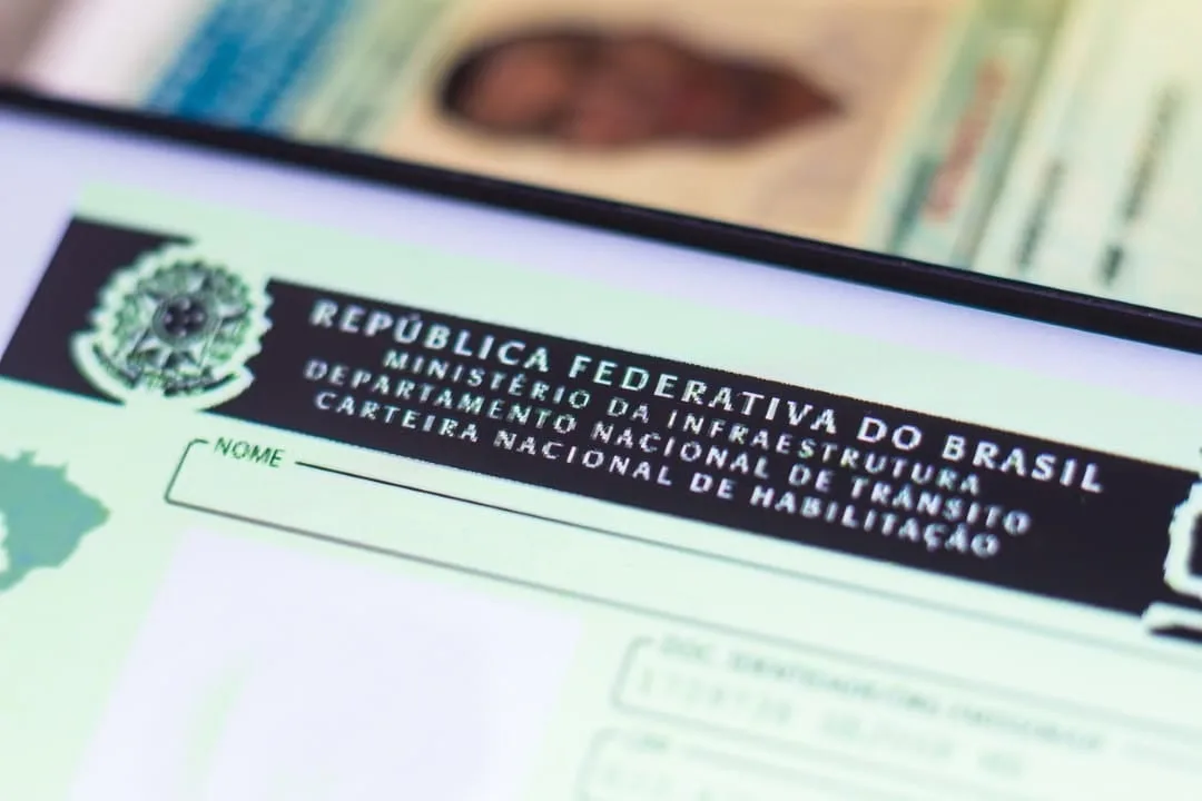 renovacao-automatica-da-cnh-dispensa-exames-e-taxas-para-bons-condutores-ate-70-anos-em-2026
