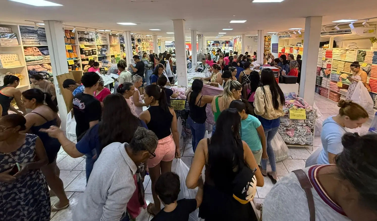 loja-de-goiania-movimenta-milhares-de-pessoas-em-saldoes-ao-longo-do-ano