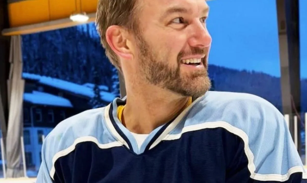 heated-rivalry-influencia-jogador-de-hoquei-jesse-kortuem-a-assumir-publicamente-ser-gay