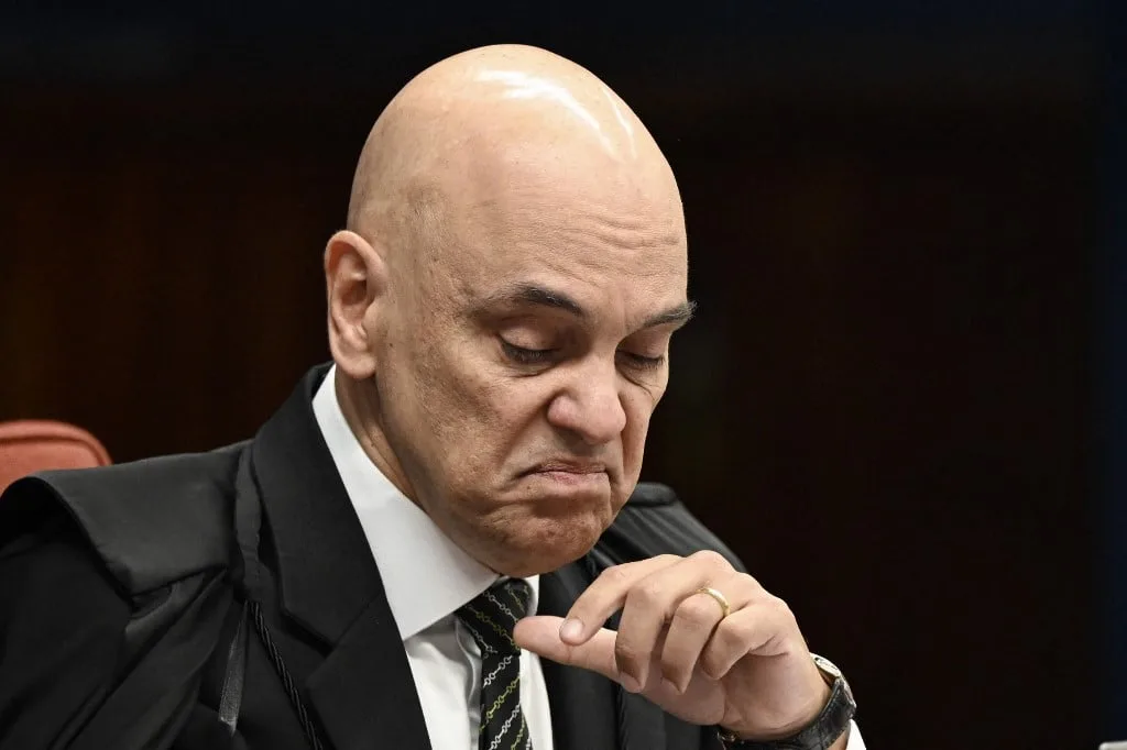 a-ironia-de-moraes-sobre-a-reclamacao-de-bolsonaro-por-ar-condicionado-–-cartacapital