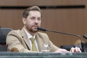 caiado-sanciona-lei-de-bruno-peixoto-que-estabelece-regras-ao-uso-de-som-automotivo-em-goias 