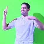 estudante-utiliza-lingua-de-sinais-para-ajudar-surdos-em-igreja-de-goiania:-‘quero-usar-na-medicina’