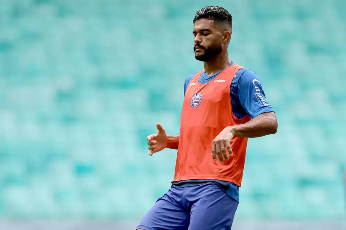 goias-anuncia-contratacao-do-lateral-esquerdo-djalma-silva,-nono-reforco-da-equipe