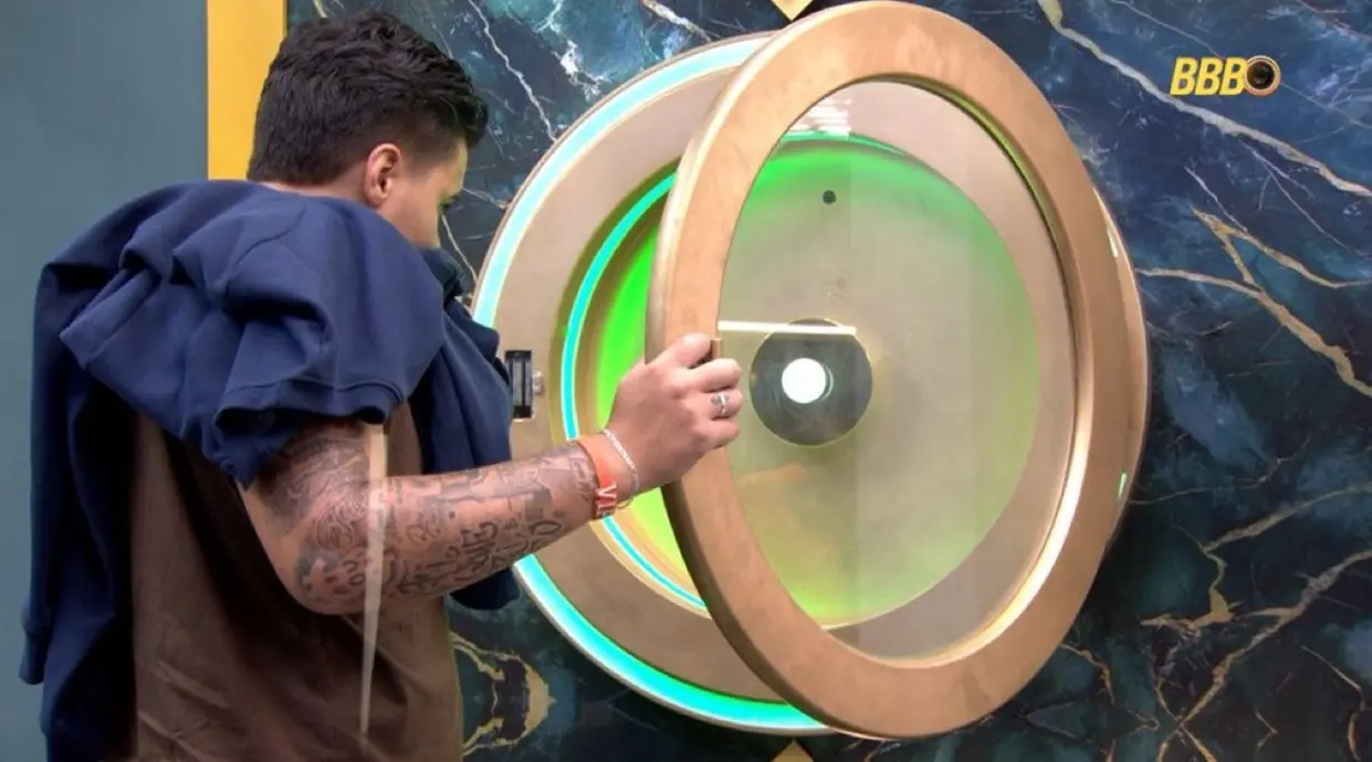 video:-pedro-desiste-do-bbb-26-apos-ser-acusado-de-assedio-por-jordana